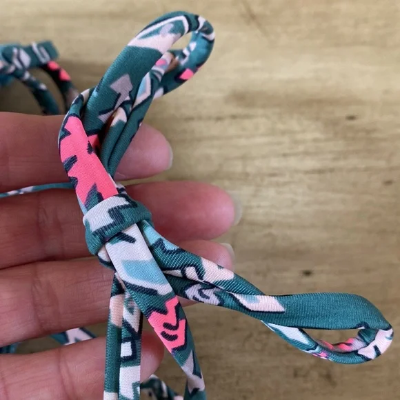 XHILARATION CROCHETED BIKINI TOP - Picture 9 of 10